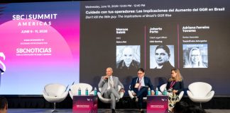 Marcos Sabiá, Joberto Porto e Adriana Ferreira Tavares palestrando no SBC Summit Americas 2026