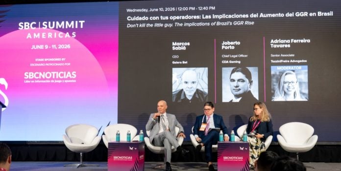SBC-Summit-Americas-2026_-principais-insights-do-mercado-regulado-de-apostas-do-Brasil Marcos Sabiá, Joberto Porto e Adriana Ferreira Tavares palestrando no SBC Summit Americas 2026