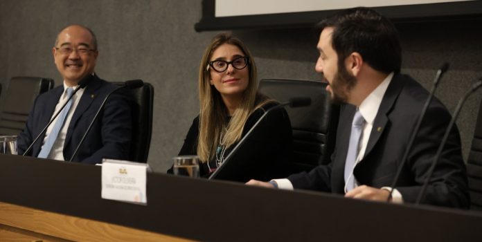 Daniele Cardoso no seminário da SPA sobre proteção e jogo responsável