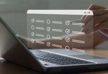 ANJL comenta pesquisa do Datafolha: “apostas não são a principal causa de endividamento” Questionário digital projetado em frente à tela do computador