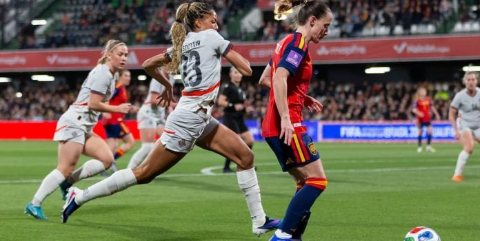 Casas-de-Apostas-Sem-Autorizacao-Poderao-Patrocinar-Copa-do-Mundo-Feminina-de-2027 Jogo qualificatório para a Copa do Mundo Feminina de 2027.