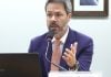 Comissão do Esporte debate publicidade de apostas e riscos associados Deputado Saulo Pedroso em audiência pública da Comissão do Esporte