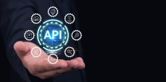 FIRST.bet integra solução de apostas esportivas à plataforma PAM da Pragmatic Solutions Representação visual de integração tecnológica com destaque para API e conexão entre sistemas