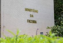 Governo define novas regras para publicidade de apostas Fachada do Ministério da Fazenda em Brasília.