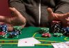 H2bet assume patrocínio máster do BSOP até 2027 Jogador de poker indo de all-in.
