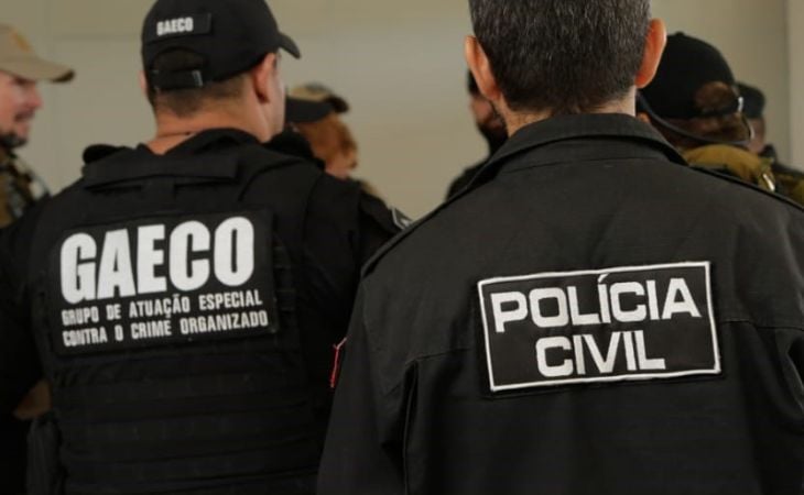 Oficiais do Gaeco e da Polícia Civil fazem operação contra apostas ilegais na Paraíba.