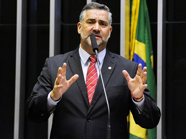 Foto de Paulo Pimenta, deputado federal do PT que propôs banir jogos de cassino.