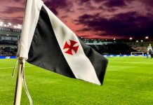 Bandeira do Vasco da Gama.