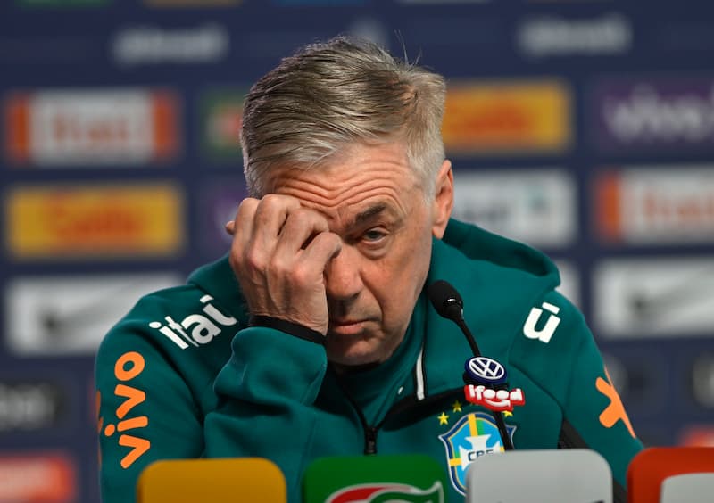 Carlo Ancelotti, técnico da Seleção Brasileira, lamenta eliminação pra Noruega na Copa do Mundo de 2026.