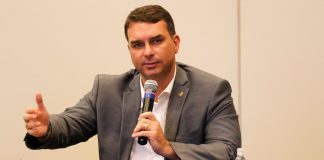 Foto do senador Flávio Bolsonaro (PL) no Senado Federal.