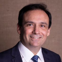 Foto de Luiz Felipe Santoro, presidente da Comissão de Direito dos Jogos, Apostas e do Jogo Responsável da OAB-SP.