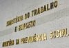 Ministro do Trabalho defende proibição das apostas no Brasil e cita impactos na saúde dos trabalhadores Fachada do Ministério do Trabalho e Emprego, em Brasília