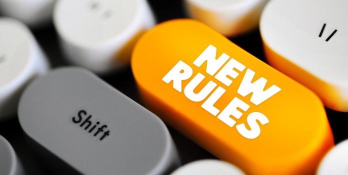 Teclado com tecla New Rules.