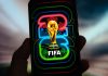 Símbolo da Copa do Mundo FIFA de 2026 exibido na tela de um celular