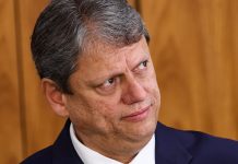 Foto de Tarcísio de Freitas, governador do estado de São Paulo.