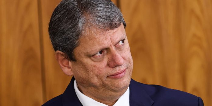 Foto de Tarcísio de Freitas, governador do estado de São Paulo.