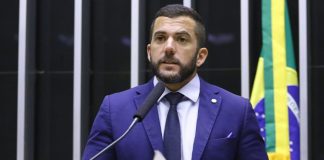 Jordy defende proibição das apostas online se for eleito senador pelo RJ Carlos Jordy propõe proibição das apostas.