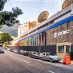 Casas de apostas rescindem contratos com emissoras de TV após proibição, segundo Folha de S. Paulo Fachada da Rede Globo, uma das emissoras de TV afetadas pela proibição das apostas.