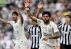 Jogadores do Corinthians celebrando gol.