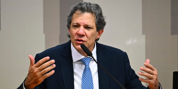 Fernando Haddad (PT) discursa no Senado.