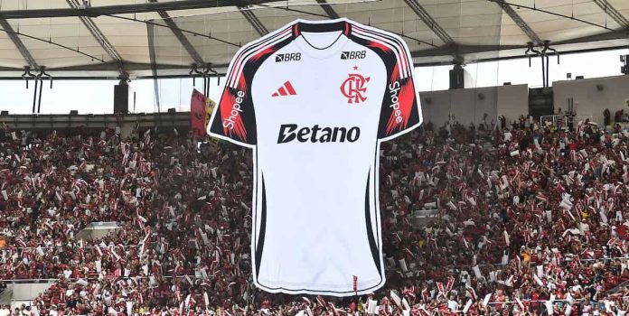 Flamengo-Defende-Combate-Ao-Mercado-Ilegal-de-Apostas Foto da torcida do Flamengo no Maracanã.