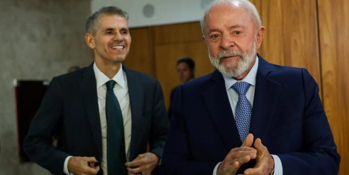 Lula e Sidônio Palmeira, ministro da Secom.