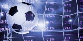 Ministério do Esporte cria comissão para monitorar apostas Representação gráfica de uma bola de futebol e odds entrando no gol