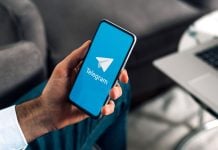 MJSP bloqueia rede de divulgação de apostas no Telegram com mais de 212 mil membros Ícone do Telegram exibido em um celular