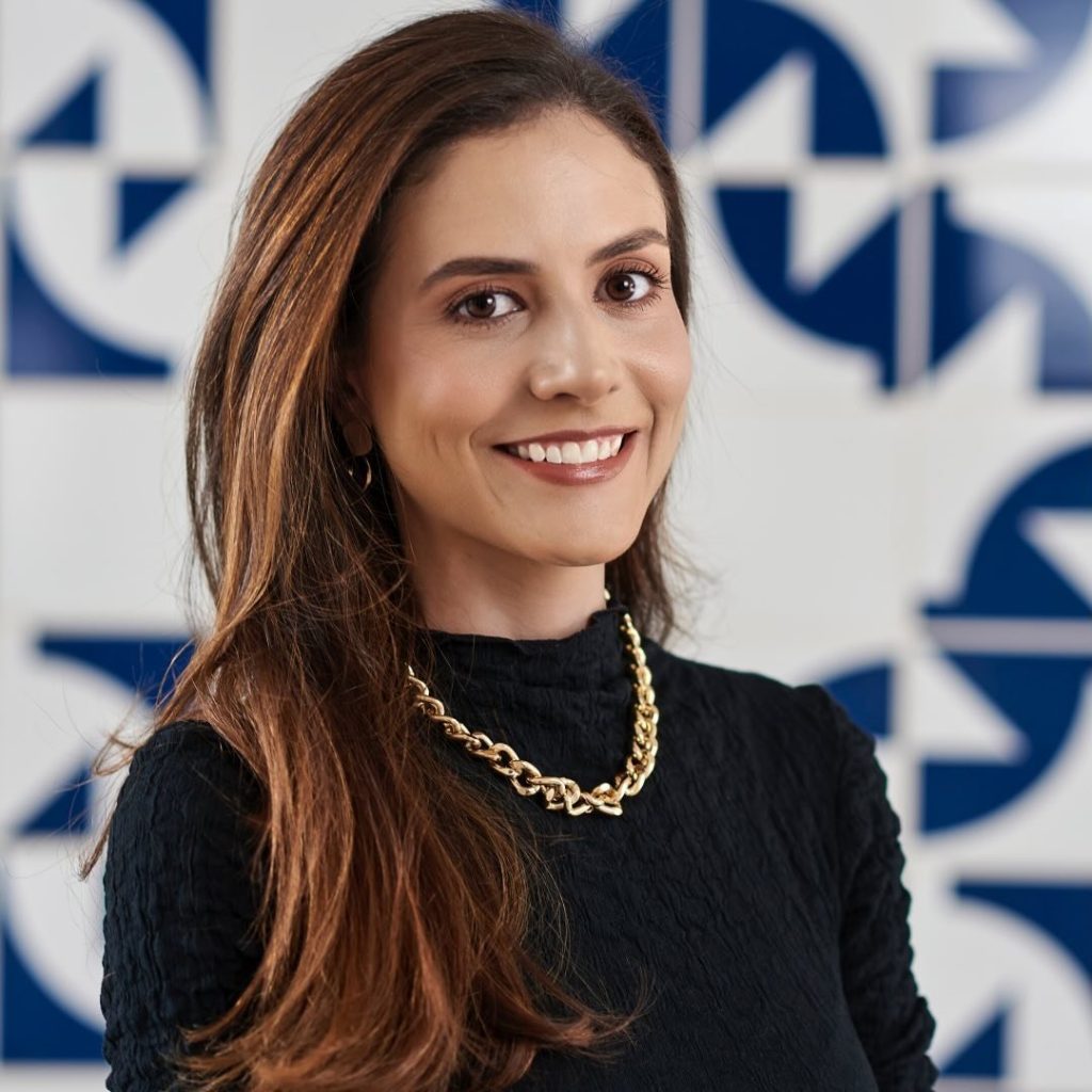 Foto de Bárbara Teles, advogada que é cofundadora da AMIG e colaboradora do Espaço Jurídico.