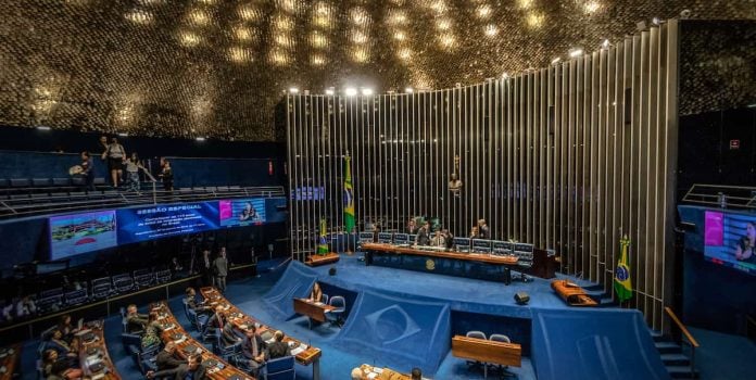 Congresso-Define-Integrantes-da-Comissao-Mista-Que-Analisara-MP-Que-Proibe-Apostas-1 Foto do plenário do Congresso Nacional do Brasil.