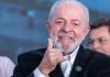 Lula duvida que Congresso derrube medida provisória que proíbe apostas Lula sorri durante a campanha eleitoral.