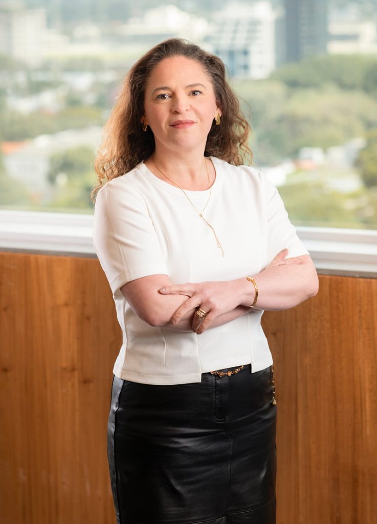 Thereza Cristina Carneiro, sócia do CSMV Advogados e colaboradora do Espaço Jurídico do SBC Notícias Brasil.